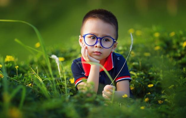 青春期女儿喜欢爸爸怎么引导,女儿从几岁开始比较喜欢爸爸