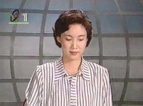 国民女神李修平：播音26年人美心善，57岁无儿无女留下遗憾