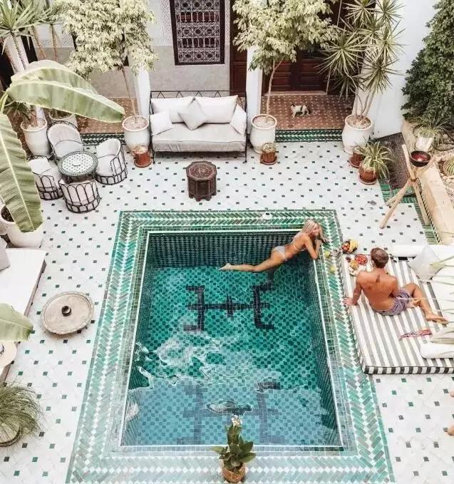 一张照片卖6000块,一张相片卖六千