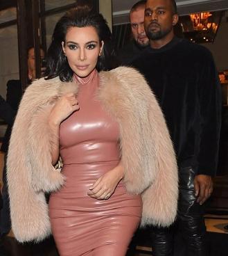 范冰冰卡戴珊同框,范冰冰精致身材