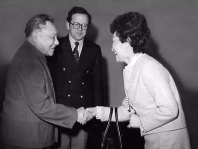 飞虎队陈纳德陈香梅,美国飞虎队队长陈纳德老婆是谁