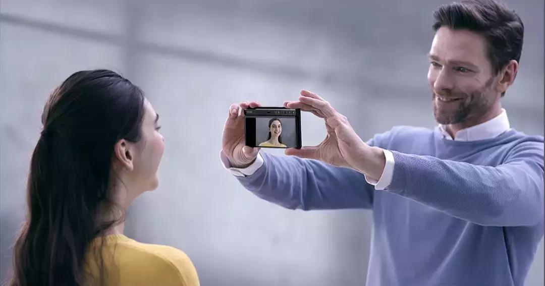 华为5g折叠手机价格及性能怎么样,华为折叠屏怎么贴膜