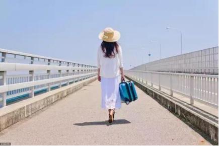 18岁女子入职5天厕所生子，韩国“N号房事件”：女人，要保护自己