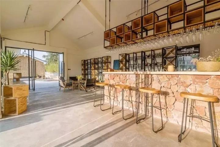 慢综艺之光拒绝剧本测评数十家“顶级”民宿，第一期就是浮云牧场