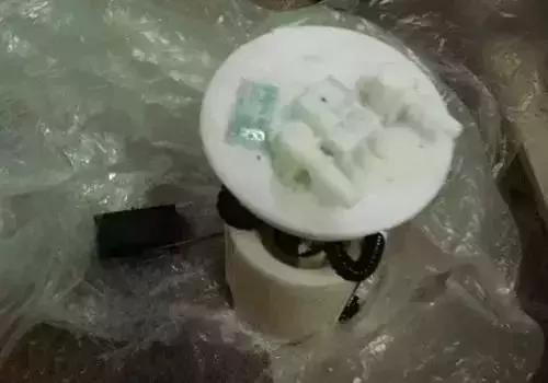 汽车发动机舱图标功能图解,发动机舱不常用部件图解