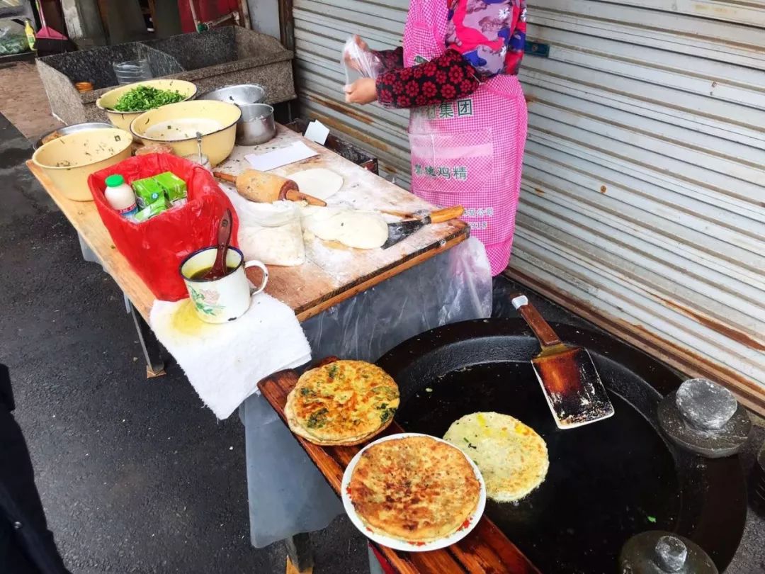 摆地摊才是穷人致富的唯一机会,摆地摊致富的经典案例