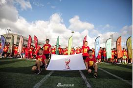 上港入场秀,上港主场浦东足球场首发报幕