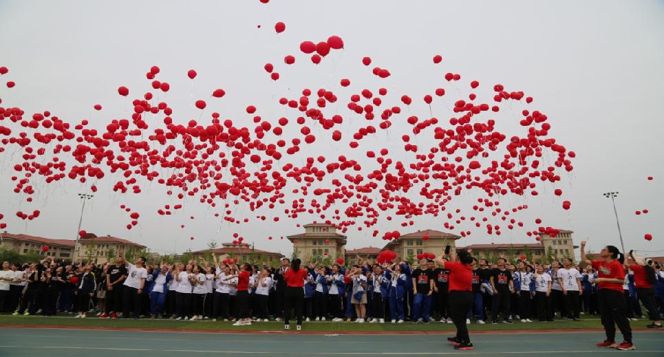 全景看高中大连市第二中学,全景看高中大连第一中学