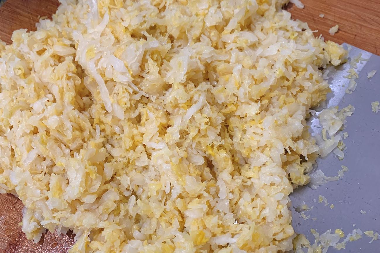 酸菜饺子调馅方法小视频,酸菜饺子怎么调馅儿素的