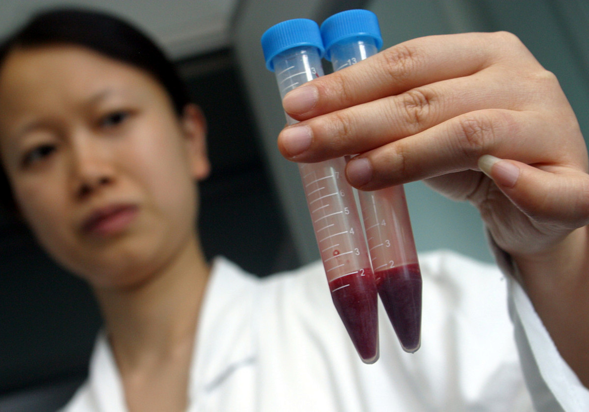 孩子出国读书需要办理亲子鉴定吗,孩子出国亲子关系公证