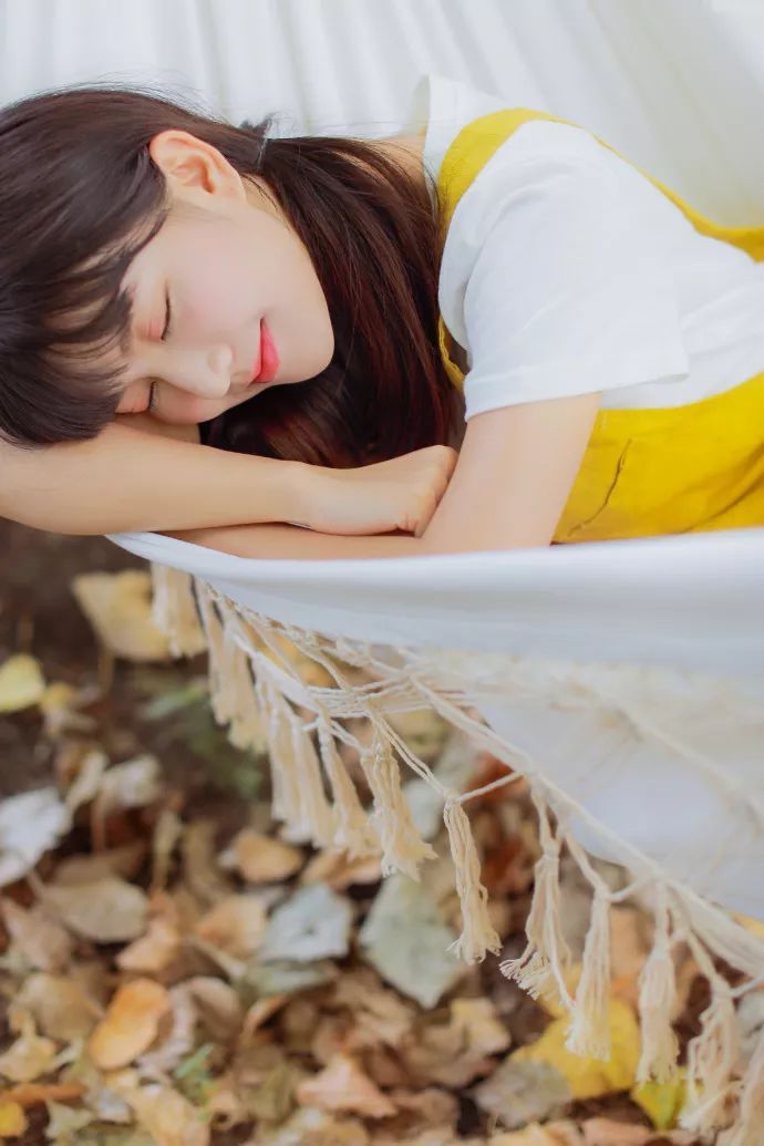 春天如何拍照摆姿势好看,48个拍照pose技巧拍出好看的照片