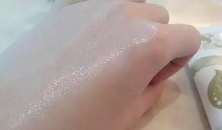 怎么让粗糙手变滋润小妙招,手部干燥怎么护理快速嫩白