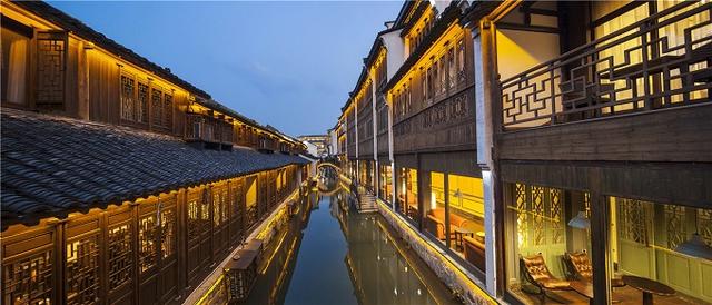 乌镇枕水酒店和望津里酒店哪家好,乌镇住宿古宅