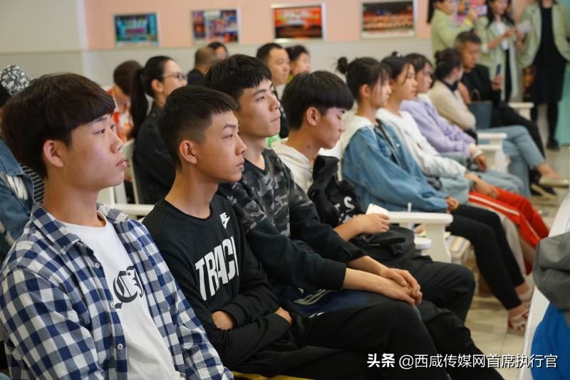 陕西师范大学舞蹈系校外课堂走进小战友艺术学校！