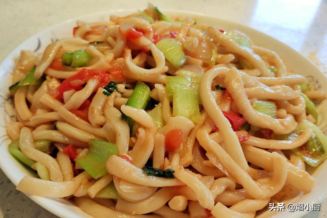 教你做好吃的炒面，方法简单，只要把握这一步，面Q弹味道鲜美