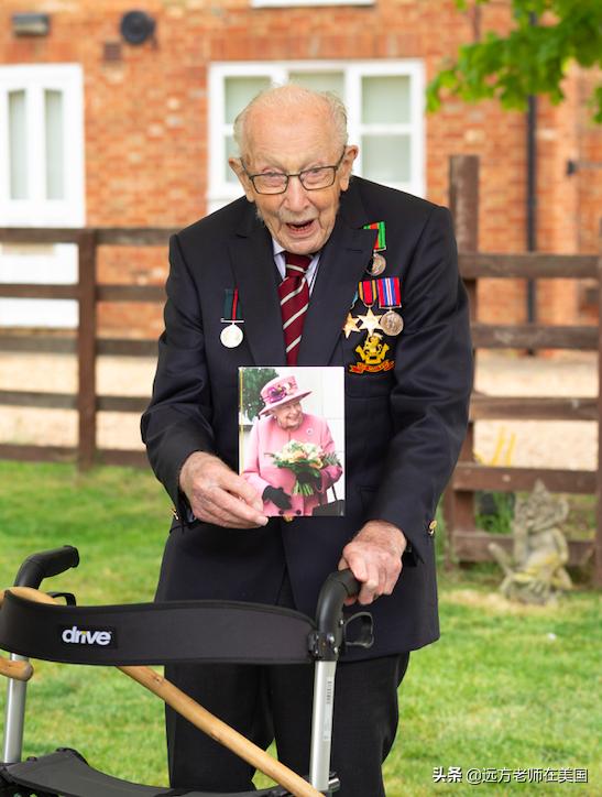 英国最长寿老人112岁生日会,整个英国为这个百岁老人庆生