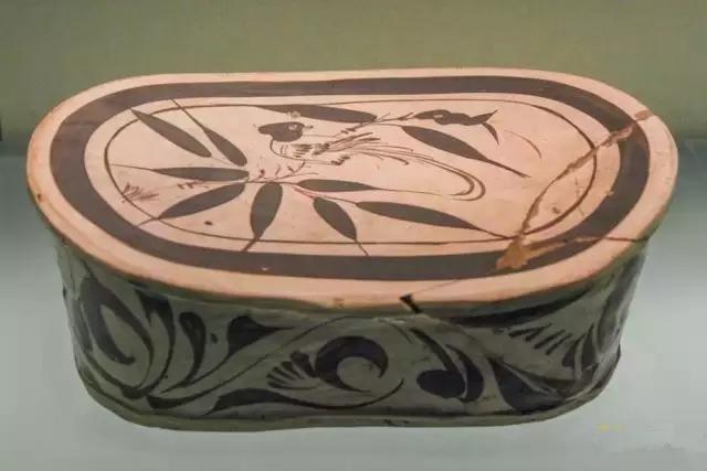 古代人为什么睡那么硬的瓷枕,古人睡觉真的都用瓷枕吗