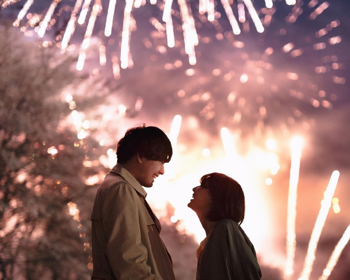 情侣睡觉的七大习惯,情侣睡觉必须要做的七件事