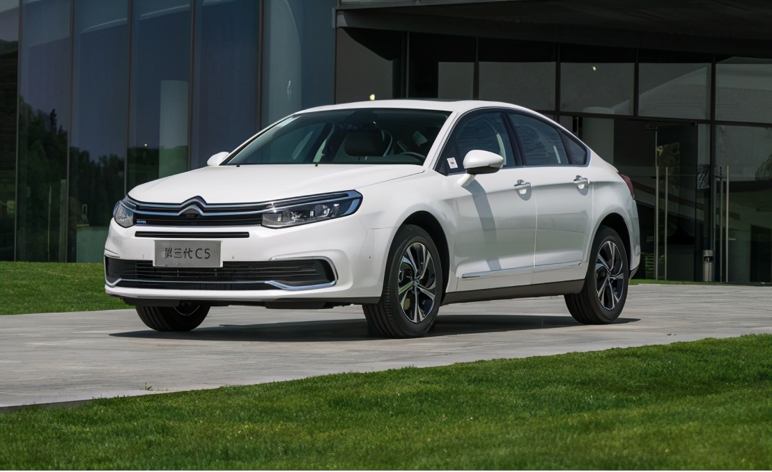 高颜值雪铁龙C5,起售价16.99万元,油耗低至6.4L