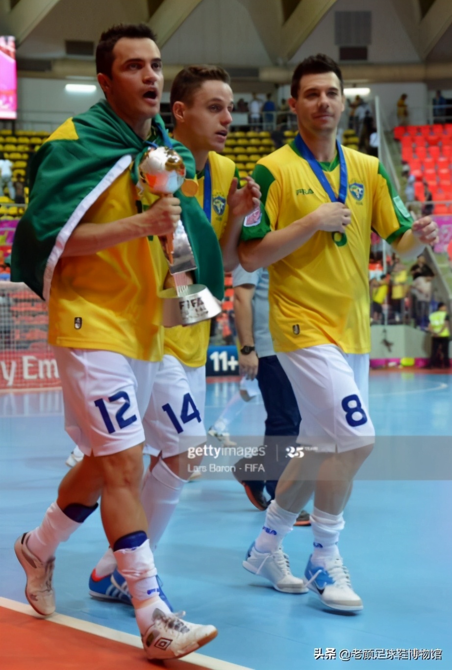 日本人从巴西挖来过气品牌，包装成时尚足球潮牌成功杀入中国市场