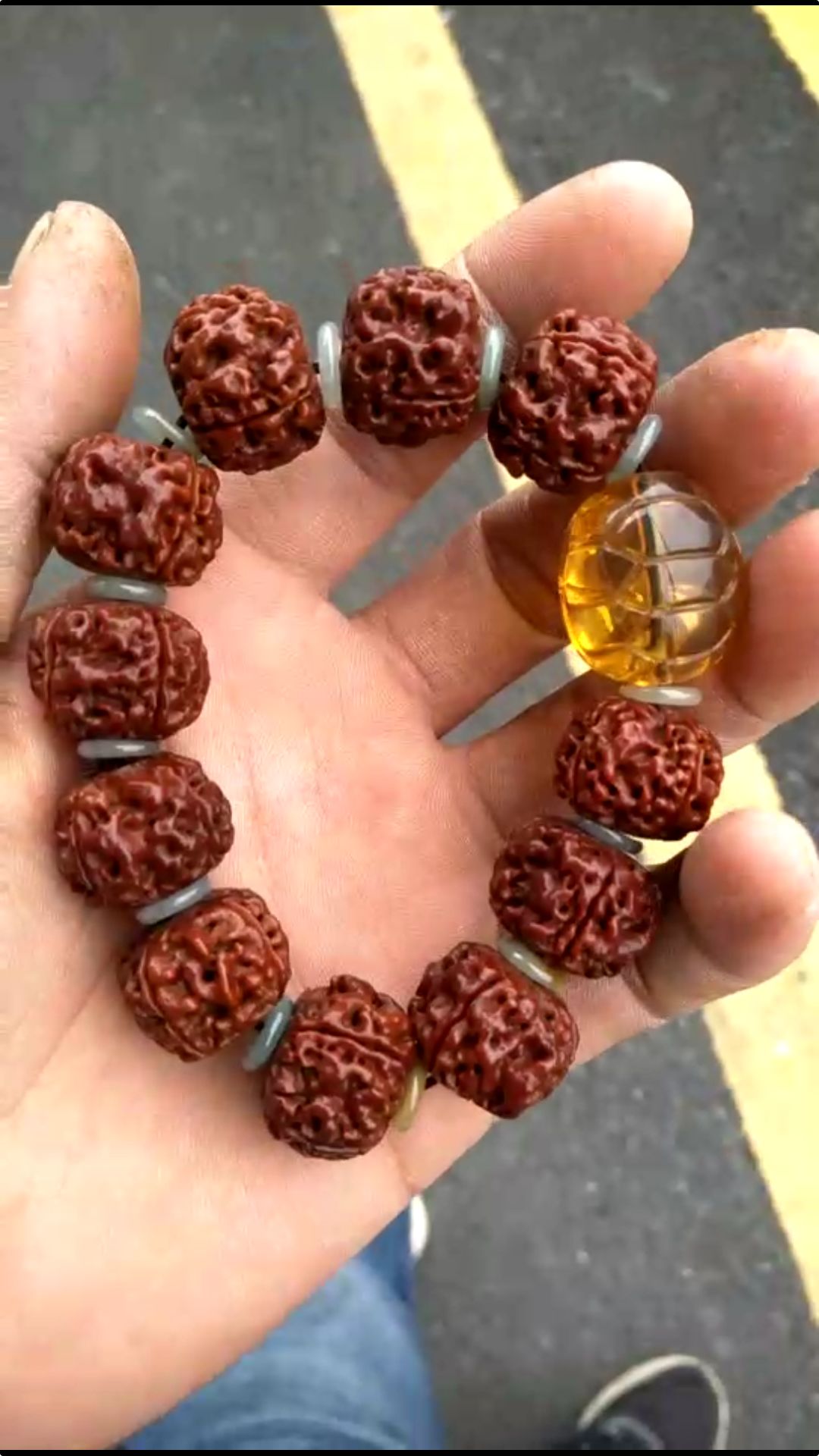 什么品种的核桃玉化包浆更快,文玩核桃盘多久才会玉化