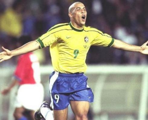 世界足坛十大过人,世界足坛十大巨星