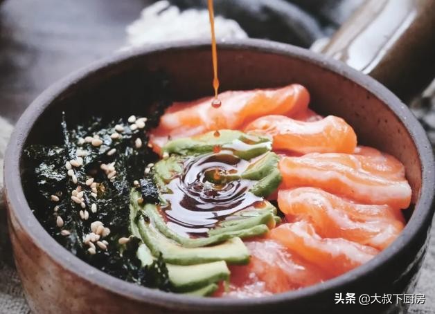 韩国正宗三文鱼拌饭,教你做家庭版三文鱼饭