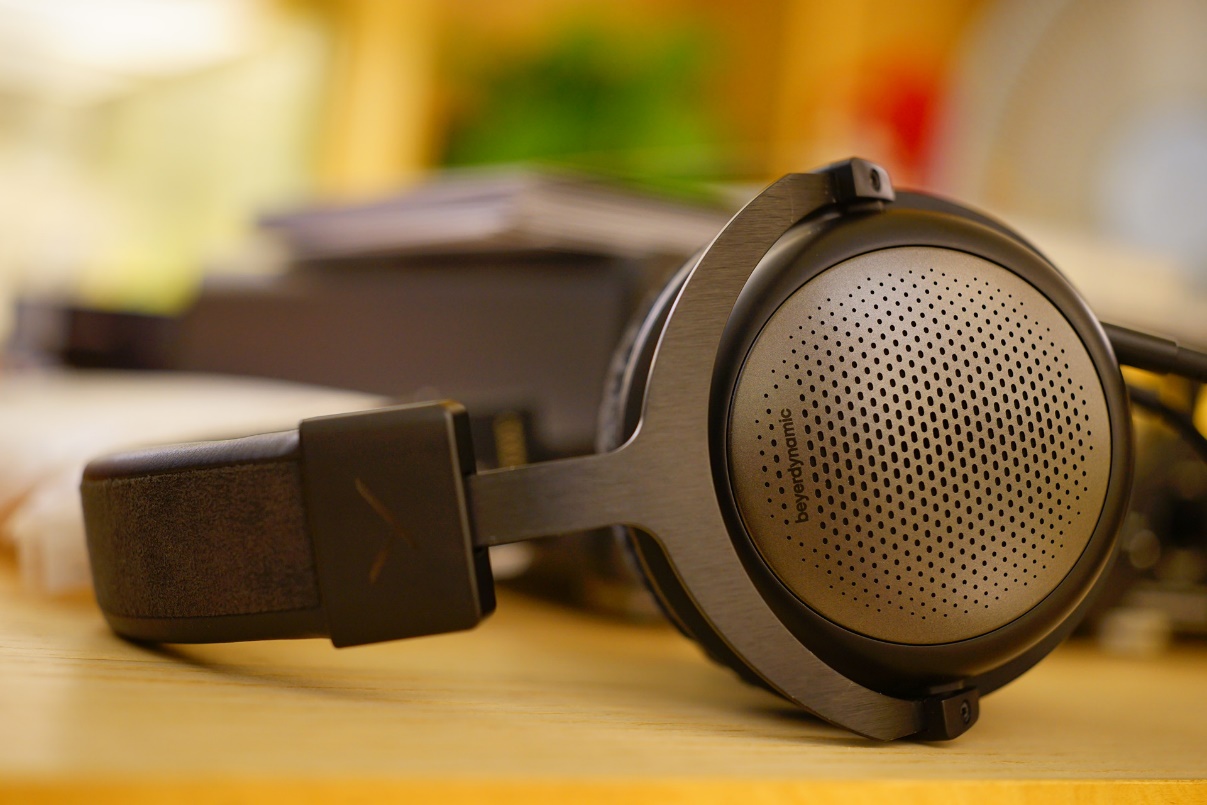 iqooz5和小米10s哪个音质好,小米10至尊纪念版对比iqoo8