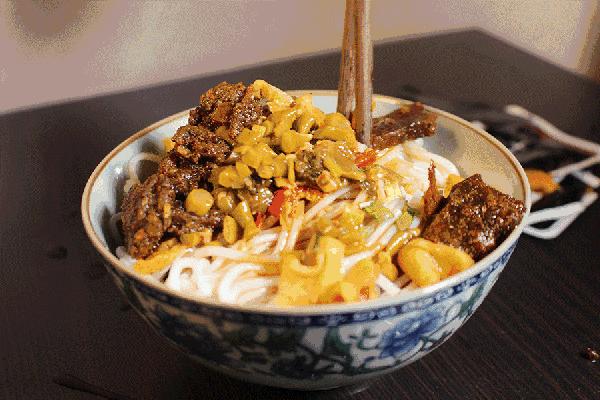 米粉中毒是什么原因,吃米粉全家中毒