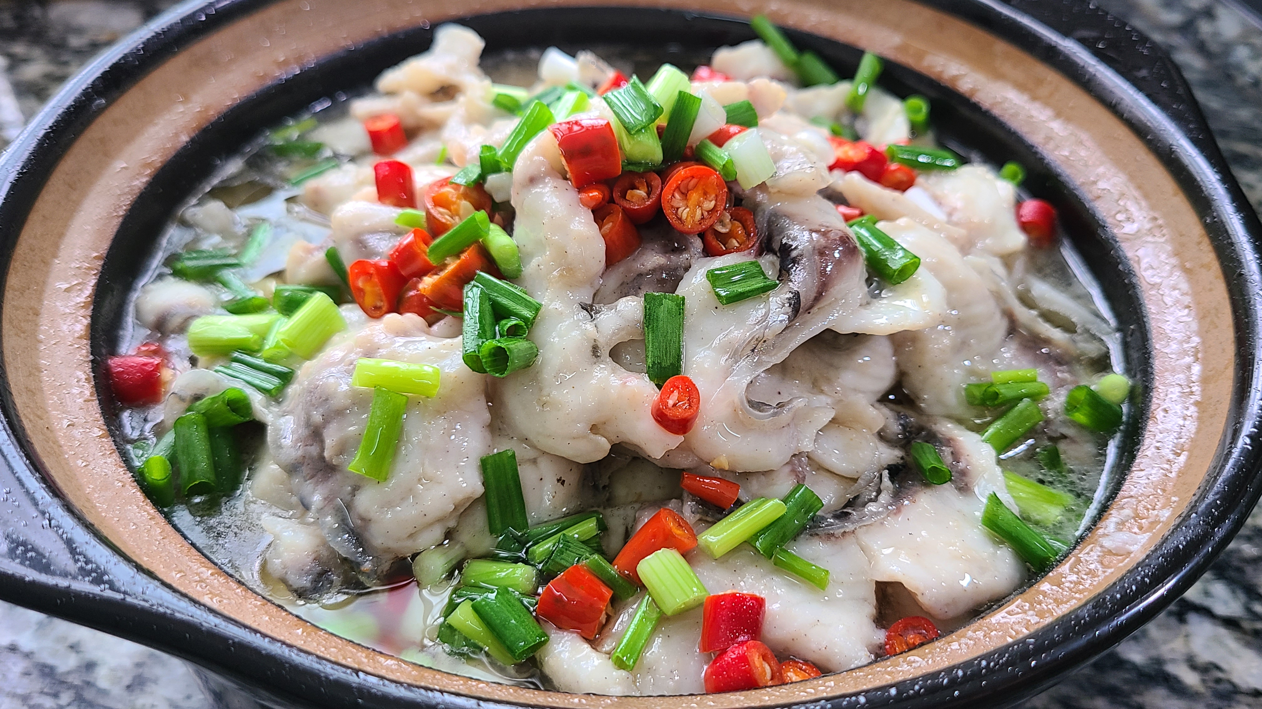 这一道萝卜炖鱼太香了,萝卜油豆腐炖鱼做法大全家常