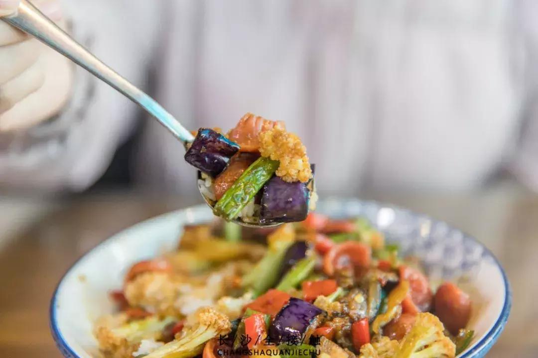 留得住回忆但是留不住人心,留得住的记忆回不去的乡愁