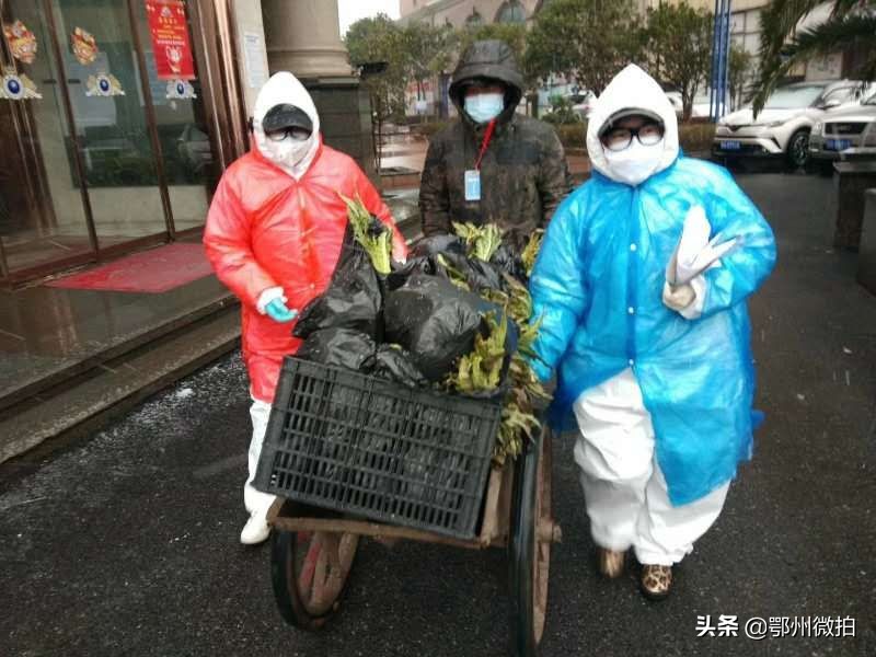 鄂州“嗦飙姐”事件，处理情况通报！为什么看热闹的人那么多？