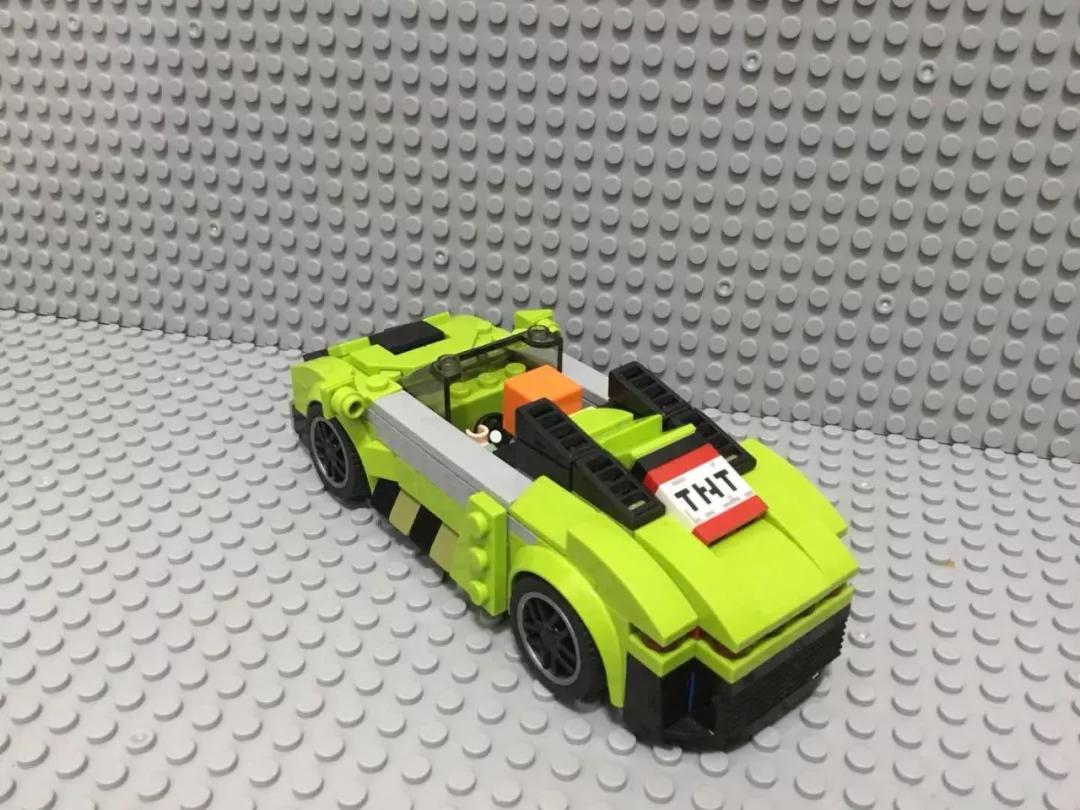 LEGO乐高MOC作品欣赏:第一滴血及其他,春天就该来点绿?