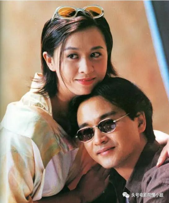 刘嘉玲54岁：经历富商绯闻和裸照风波，不生娃，靠8个字撑到今天