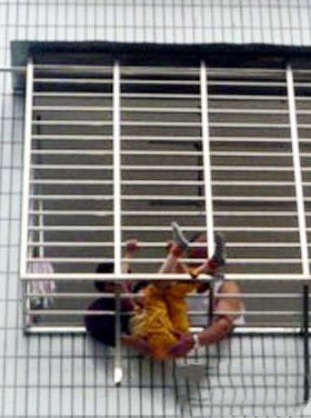 装防盗网还是金刚网好,有金刚网要不要再装防盗网