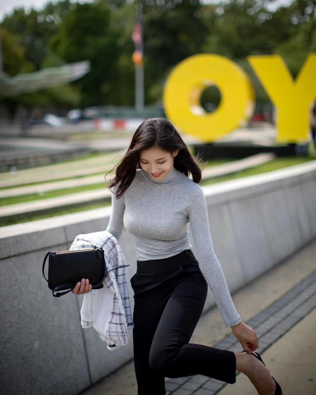 韩国网红模特李熙恩,ins:__leeheeeun__，梦寐以求的纤腰大长腿