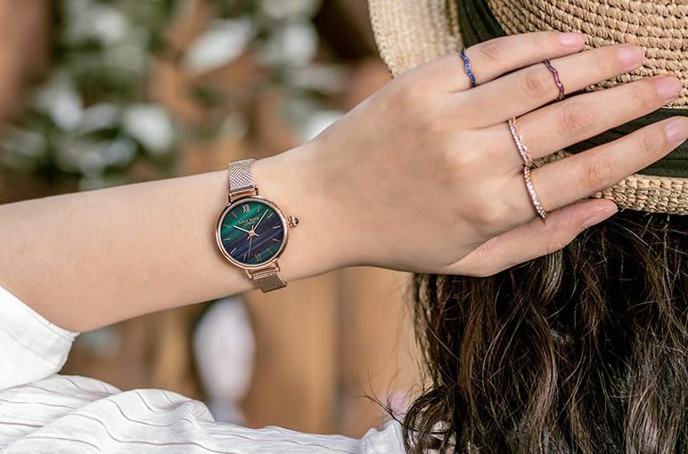 渐变色上大下小水杯网红款高颜值,渐变色粉嫩水滴