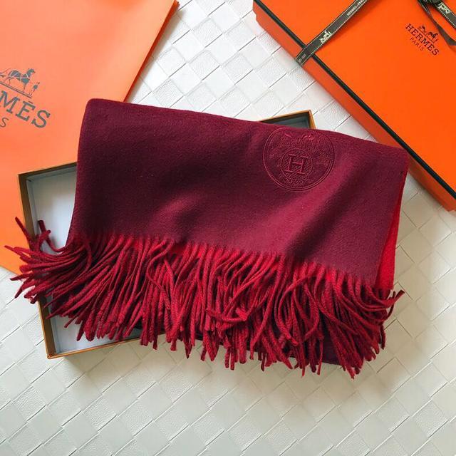 2020最流行的围巾秋冬款百搭,2020年流行的大牌围巾