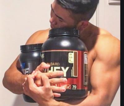 怎么判断是真肌肉还是吃蛋白粉的 (蛋白粉的肌肉是死肌肉还是活肌肉)