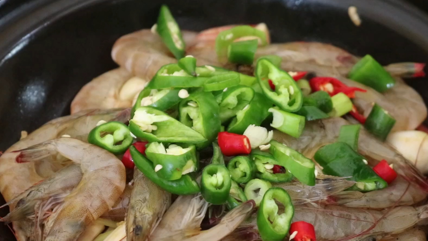 这才是大虾最好吃的做法壳脆肉嫩,大虾这样做不炸不蒸家人抢着吃