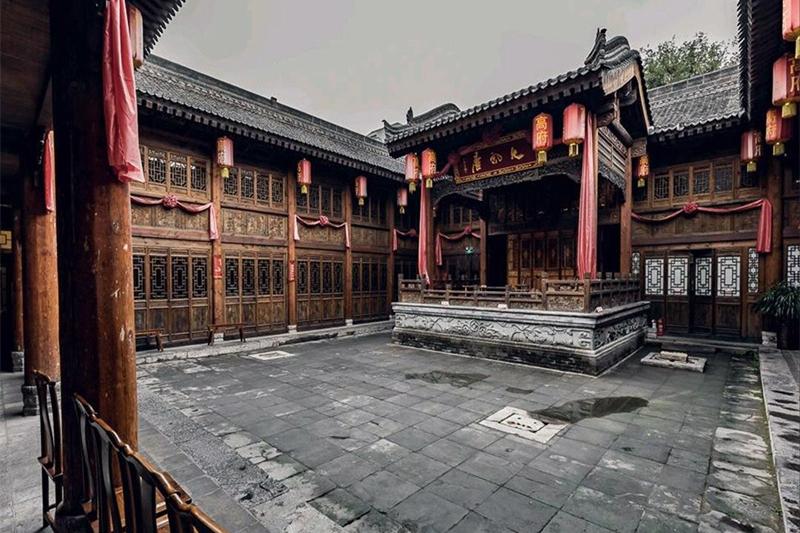 西安莲湖区20个旅游景点，3个是公园，其他17个历史底蕴丰厚