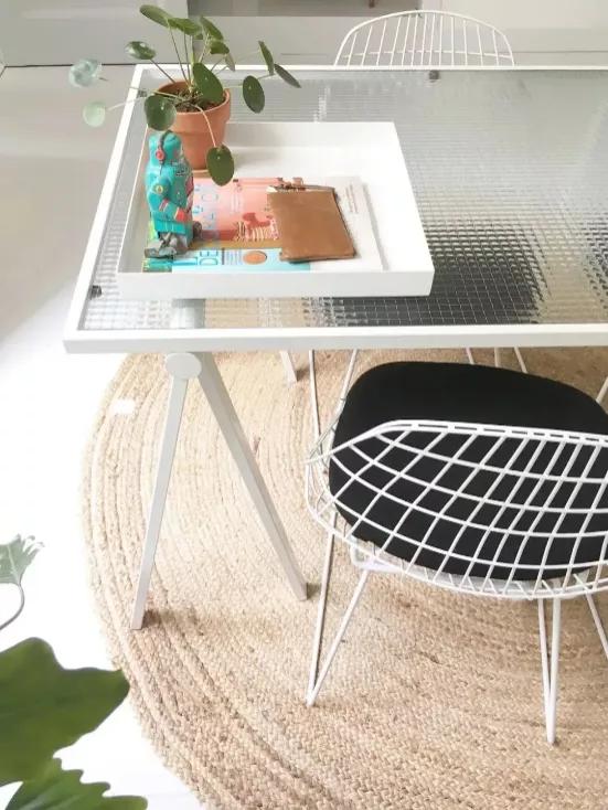 实木餐桌怎么买便宜又好用,实木餐桌的优点和缺点