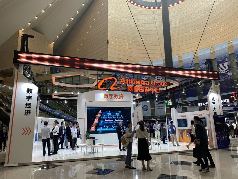 致敬郑州北龙湖,郑州暴雨感人瞬间致敬子弟兵