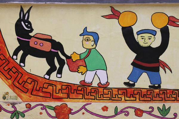 陕北的安塞不仅有响彻大地的腰鼓，还有奇美的农民画....