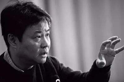 他们看起来和球八竿子打不着，居然都是隐藏的足球艺术鉴赏者！