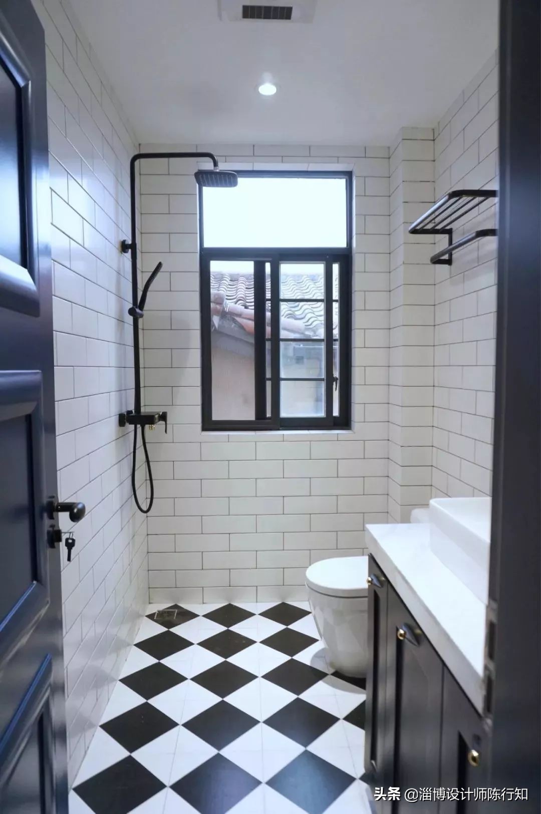 小卫生间装修技巧,小卫生间怎么装修放东西