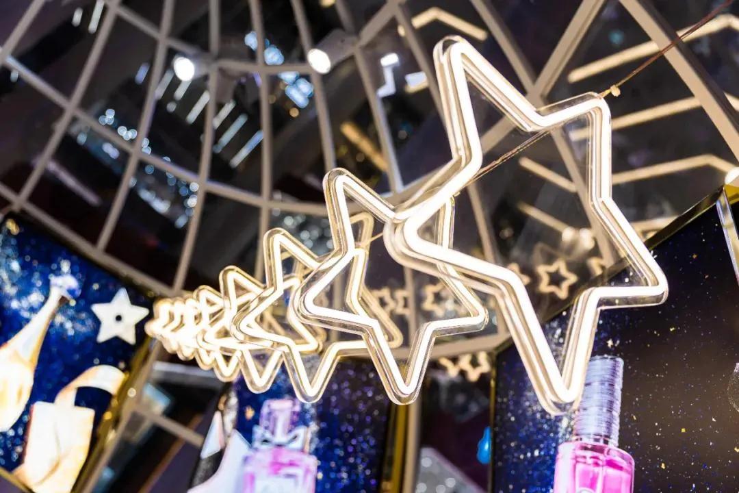 浪漫100%！迪奥「星光梦工坊」来袭，星动世茂广场