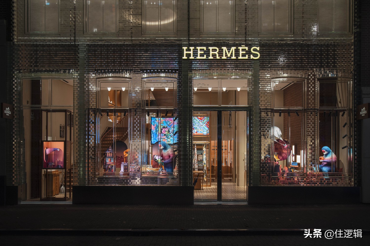 爱马仕橱窗工艺品摆件,爱马仕橱窗主题有哪些