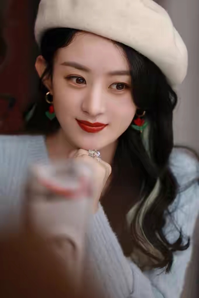 赵丽颖李佳琦最新视频,赵丽颖李佳琦直播穿礼服