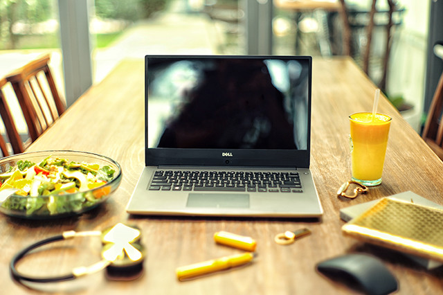 笔记本电脑太重,使用感受最舒适的轻薄笔记本